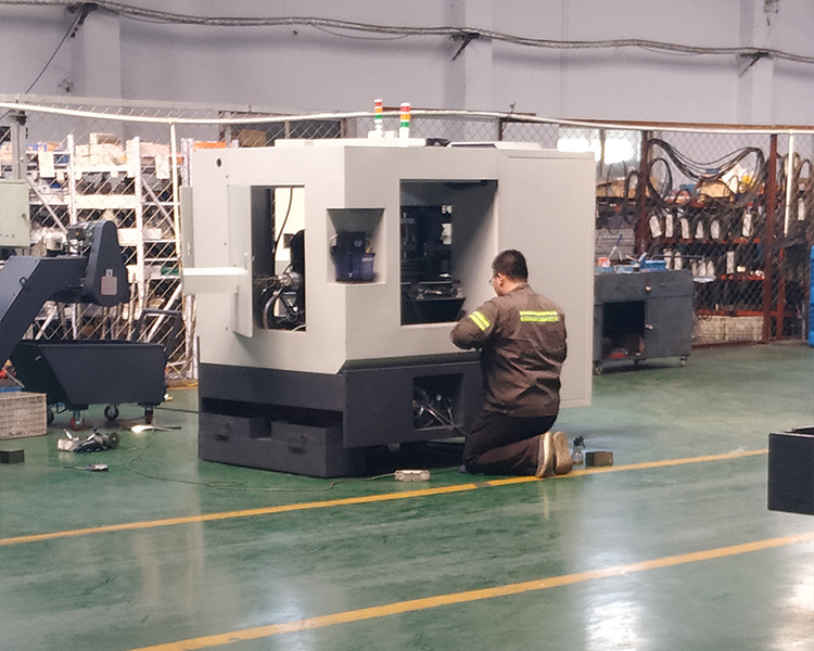 這一跪，跪出了車方機(jī)的黃金品質(zhì)