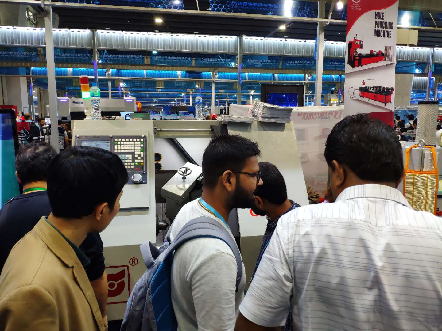 藍(lán)牙裝備“車方機(jī)”廣交會大放異彩